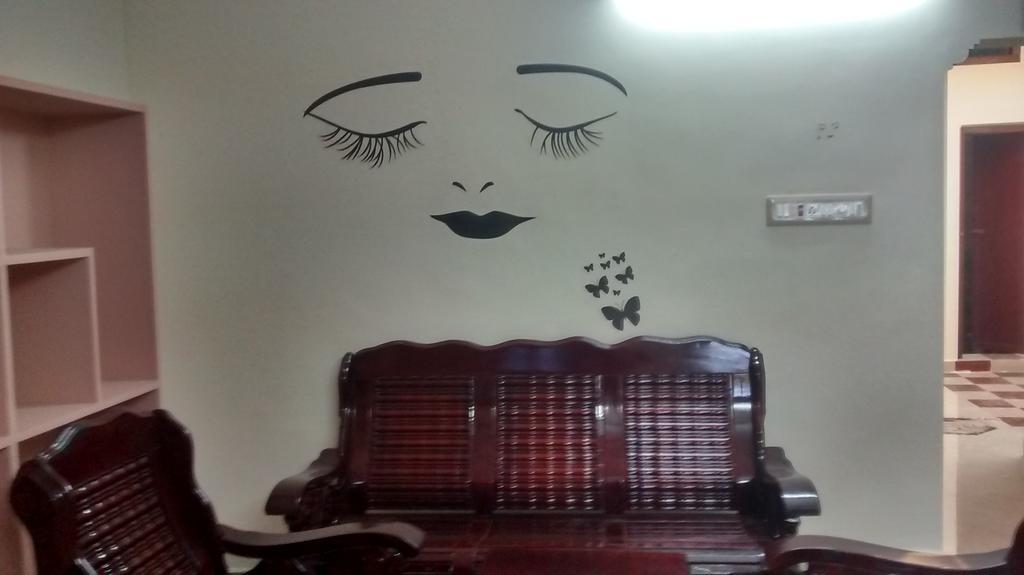 Sabri Guest House Tiruvannāmalai Exteriör bild