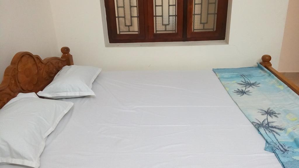 Sabri Guest House Tiruvannāmalai Exteriör bild