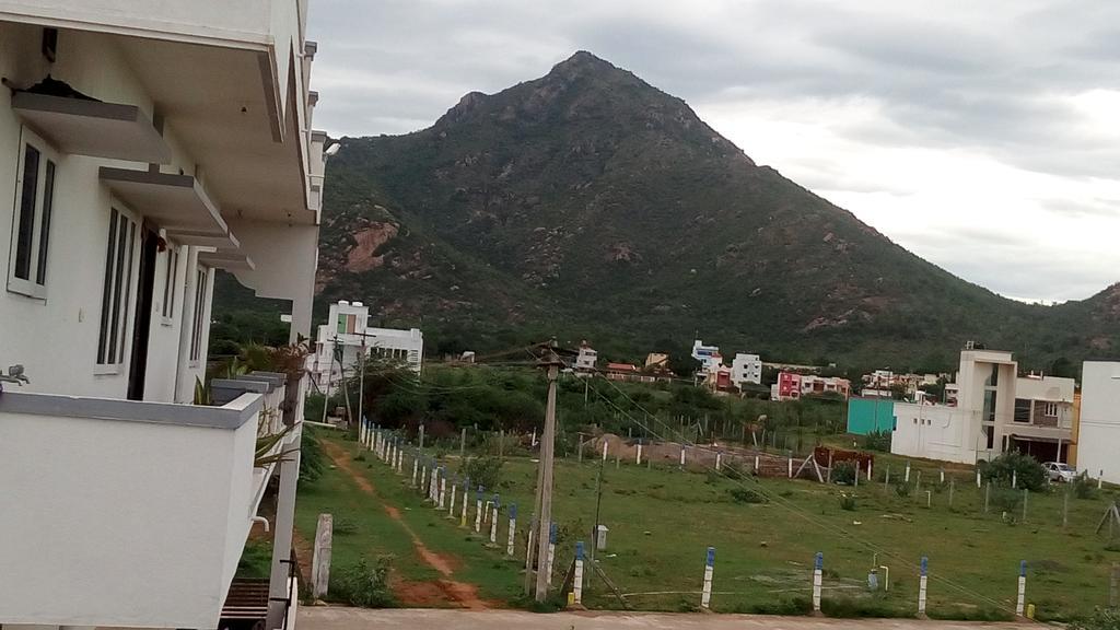 Sabri Guest House Tiruvannāmalai Exteriör bild