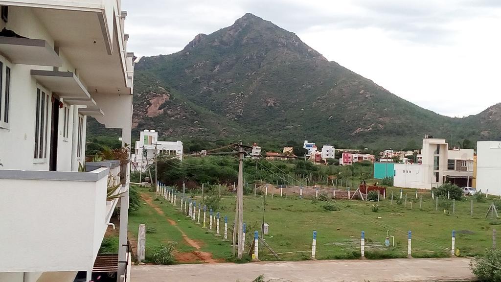 Sabri Guest House Tiruvannāmalai Exteriör bild