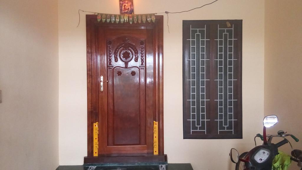 Sabri Guest House Tiruvannāmalai Exteriör bild