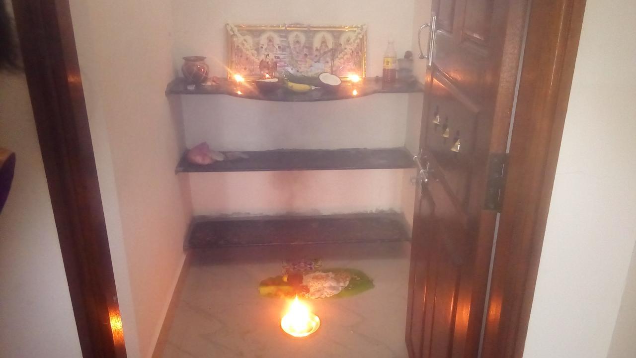 Sabri Guest House Tiruvannāmalai Exteriör bild